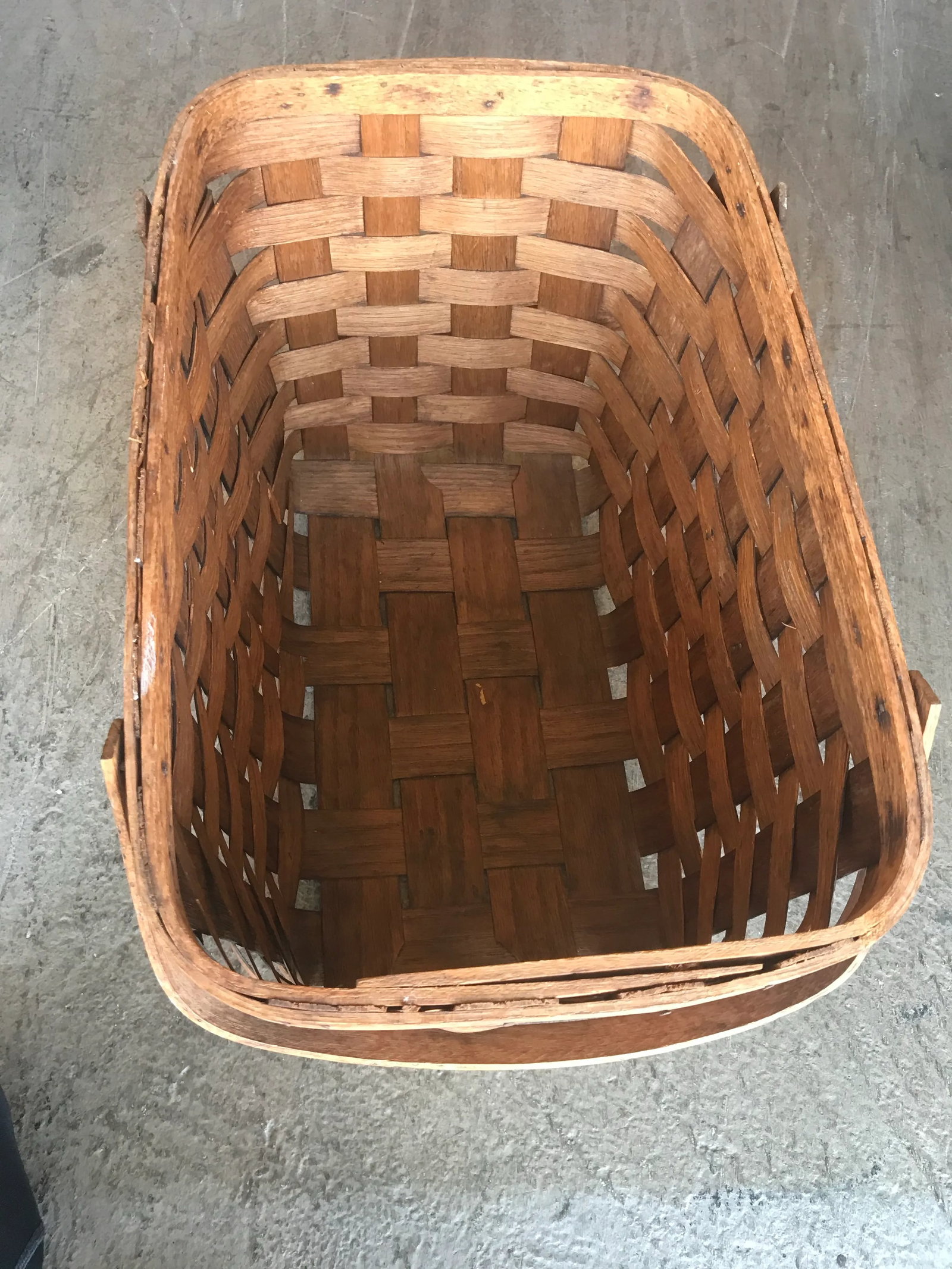 1970s Large Bentwood Oak Basket Picnic Basket With Eagle - 8