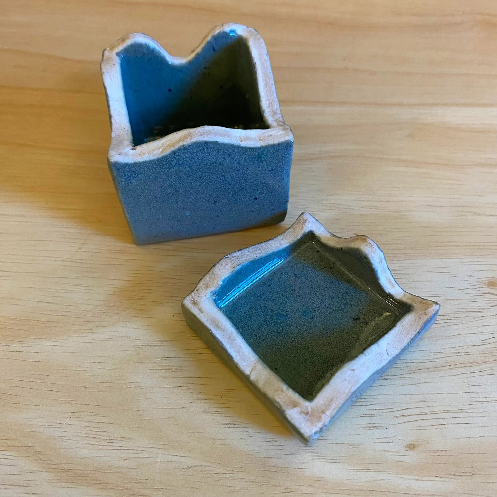 Small Light Blue Gray Studio Pottery Glazed Ceramic Jewelry Gift Trinket Box With Lid Signed Moe Den - 7