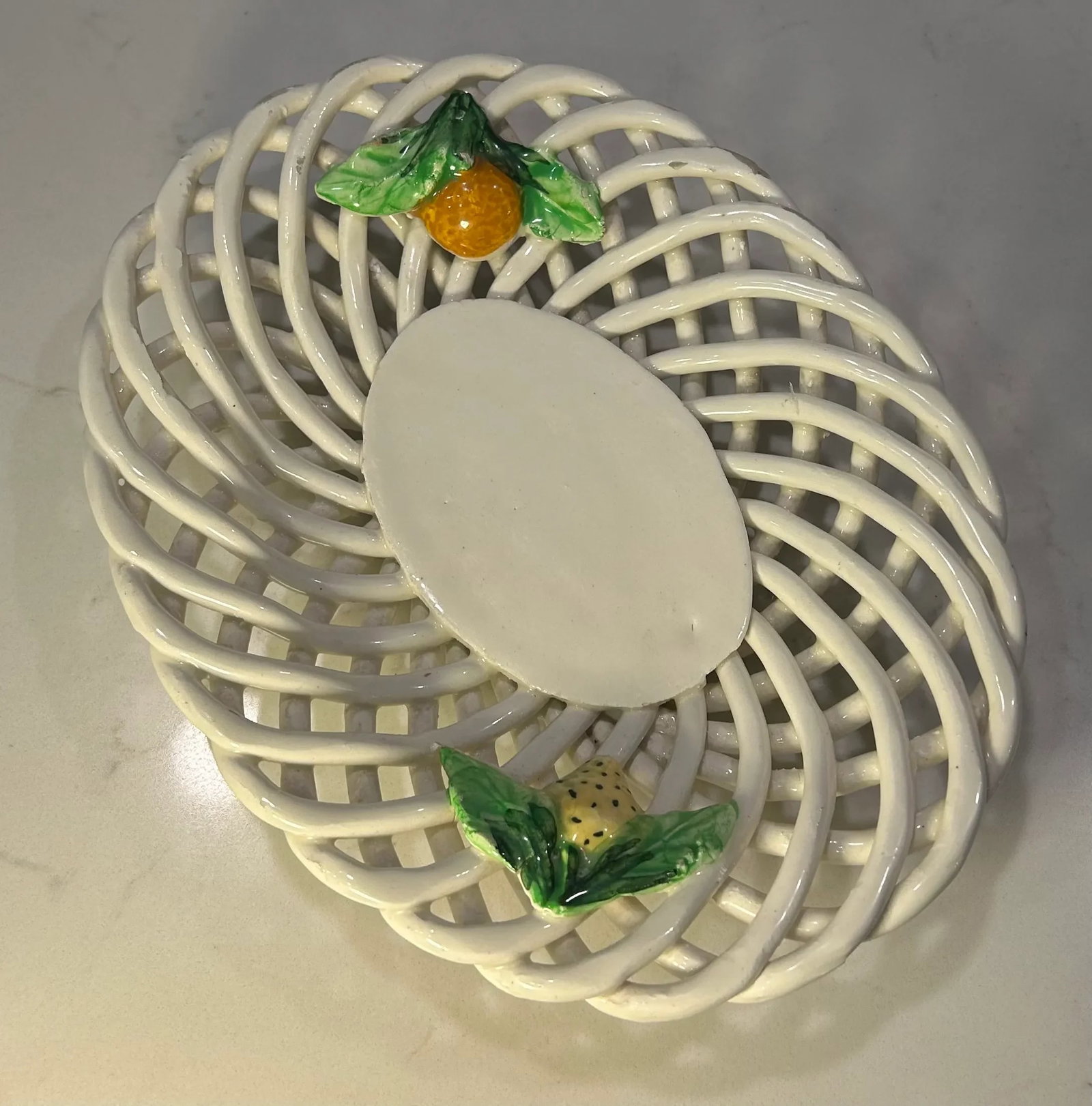 Trompe-'L'oeil Strawberry White Ceramic Lattice Basket - 4