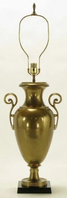 Circa 1972 Chapman Brass Urn Form Table Lamp. - 3
