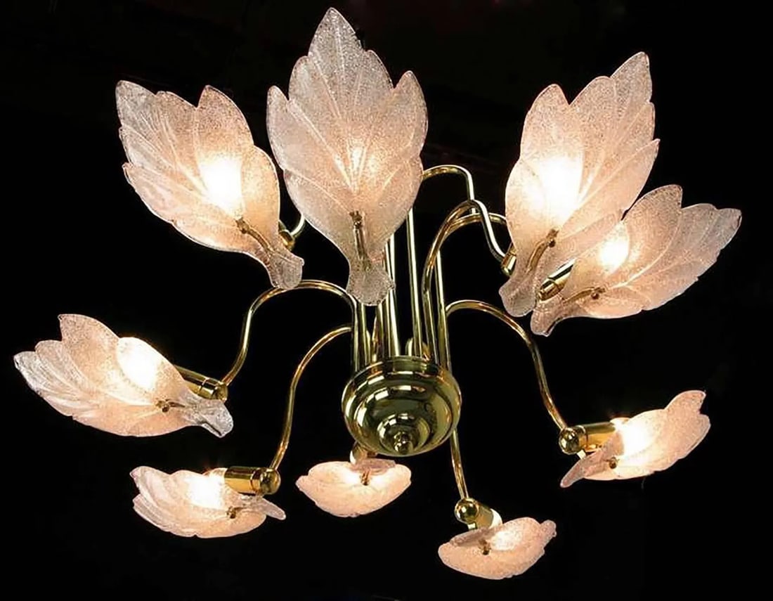 Nine-Arm Murano Glass Leaf Chandelier in the Style of Barovier & Toso - 4