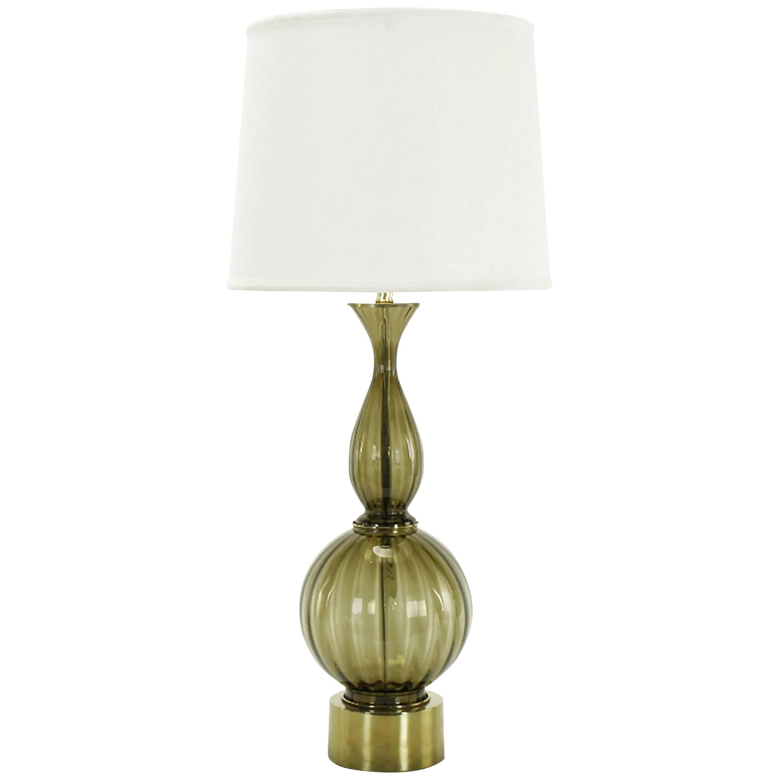 Fluted and Smoked Murano Glass Sinuous Table Lamp: Excellent fluted and smoked Murano glass sinuous table lamp. Brass pedestal base with fluted ball brass disc spacer and vase shaped top. Brass stem and double socket cluster. Sold sans shade. Conditio