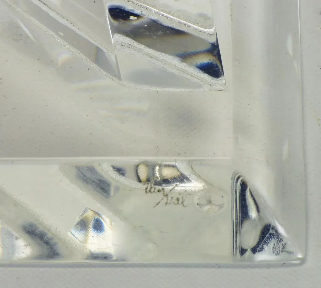 Hivo Van Teal Pyramidal Acrylic Sculpture - 8