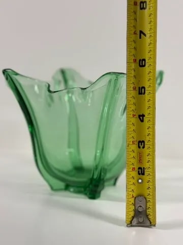 Hand Blown Green Handkerchief Vase, Italy, Circa 1960. - 9