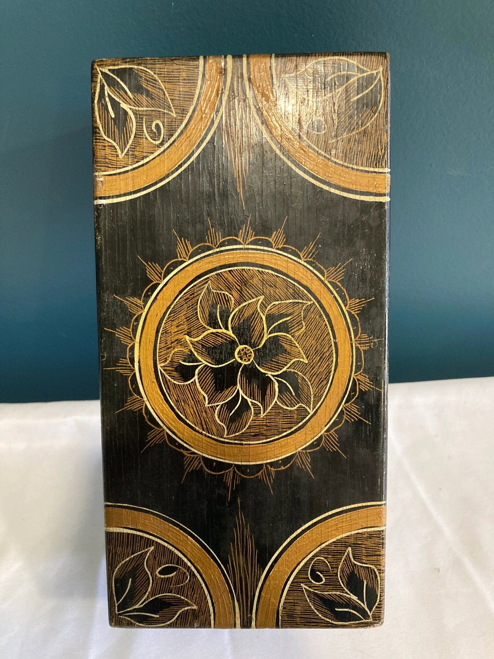 Vintage Gold and Black Lacquered Floral Decorative Box - 5
