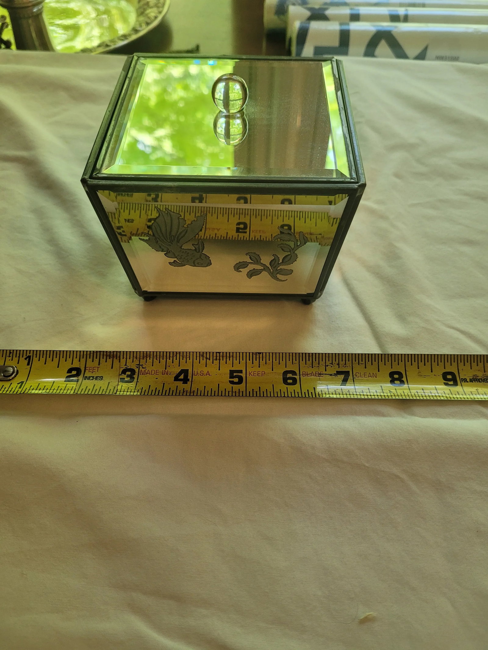 Mid 20th Century Vintage Mirrored Box With Etched Japanese Goldfish Design - 6