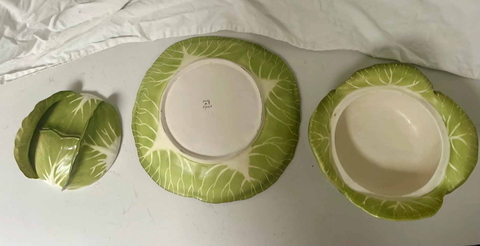 1960's Majolica Trompe-l'Oeil Cabbage Tureen and Underplate- 2 Pieces - 11