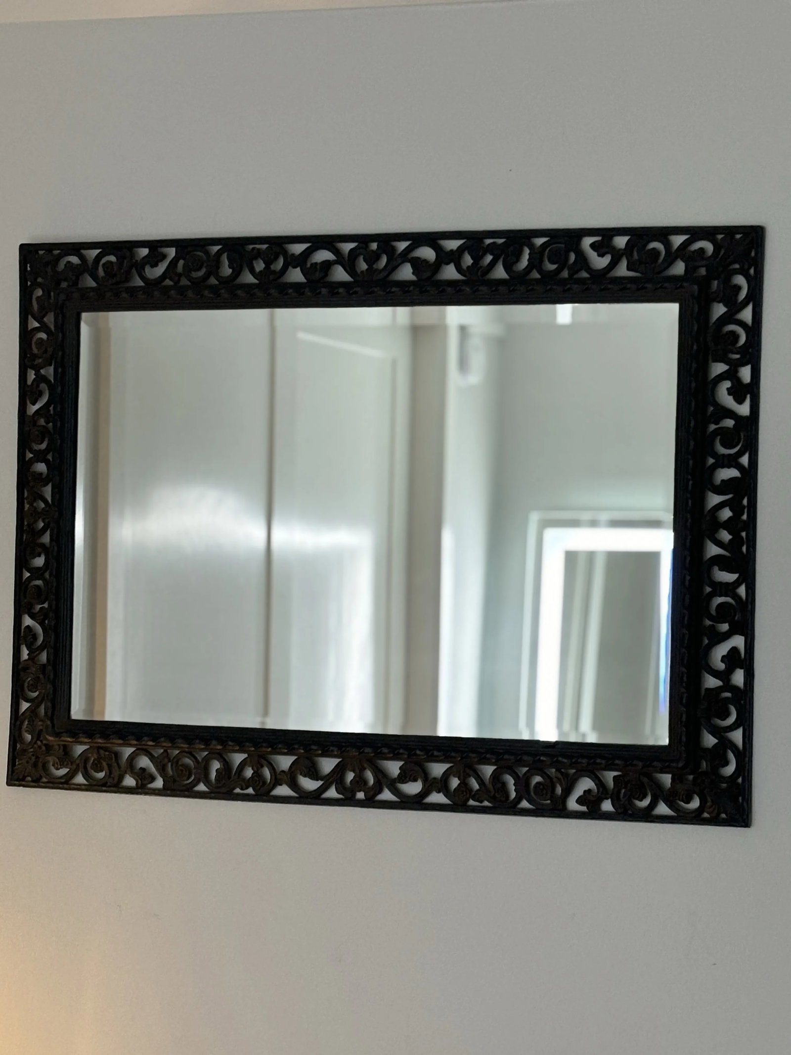 Mid Century Syroco 1964 Floral Design Mirror - 5