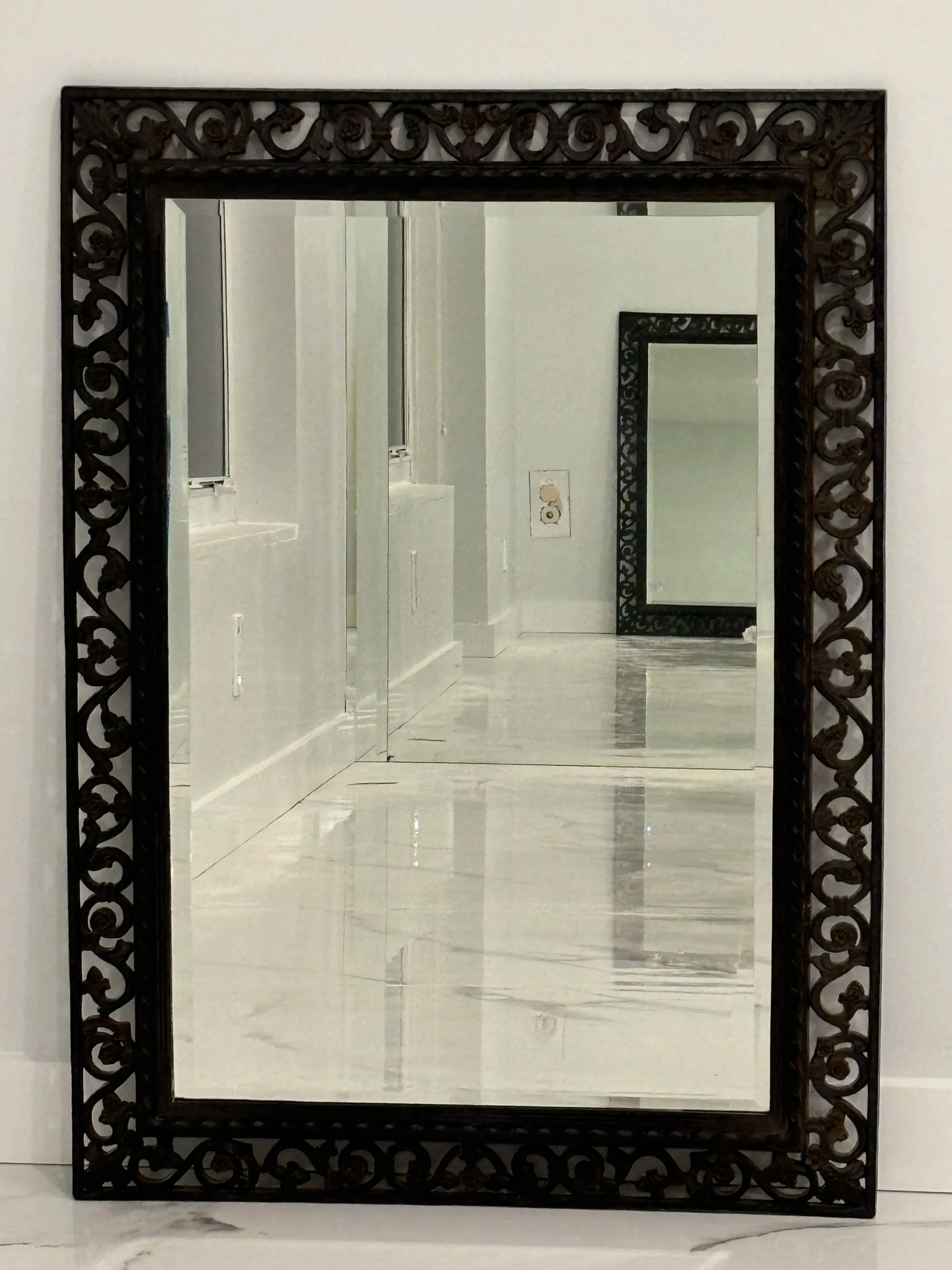 Mid Century Syroco 1964 Floral Design Mirror - 8