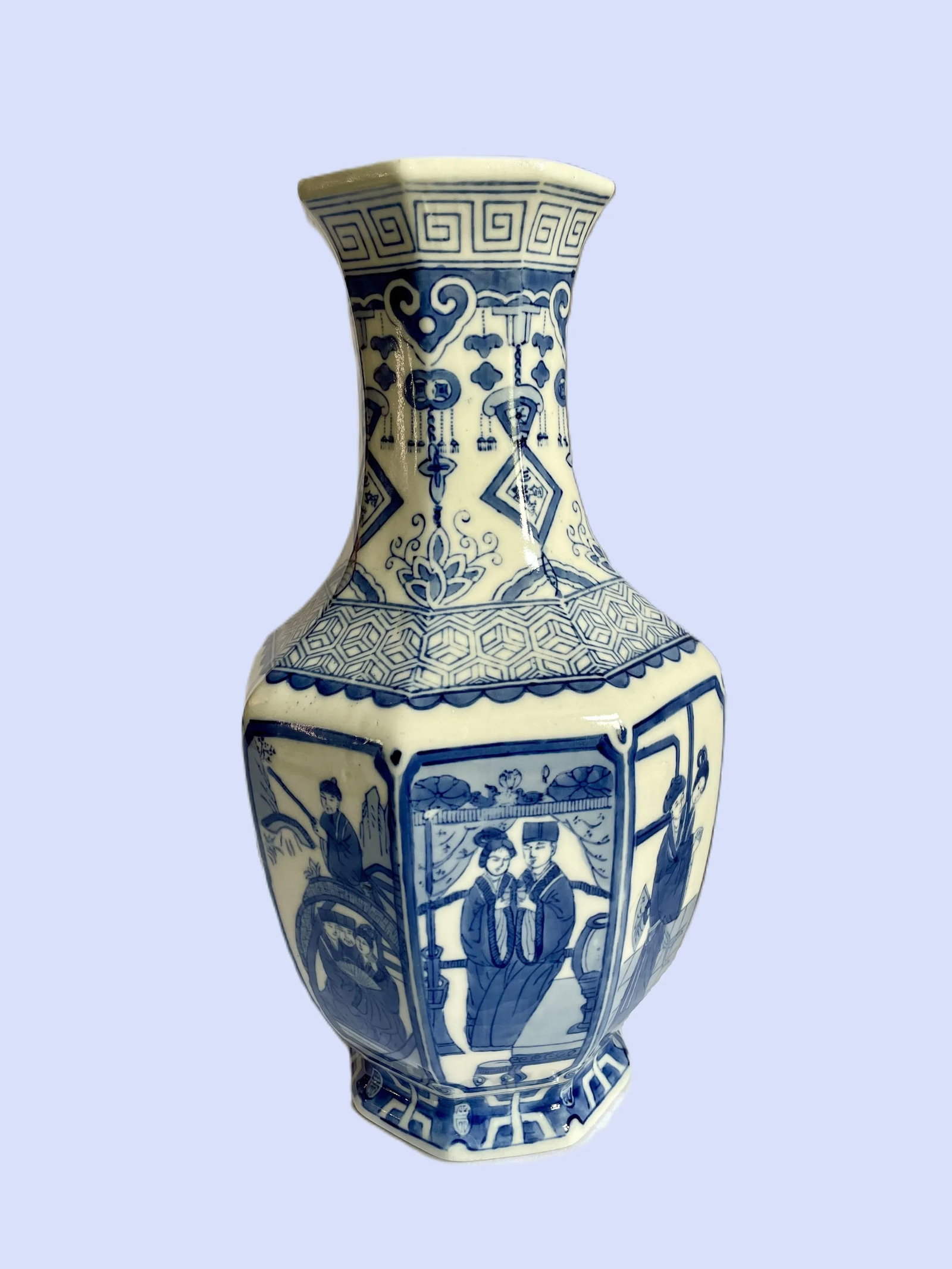 Vintage Chinese Blue and White Urn - 2