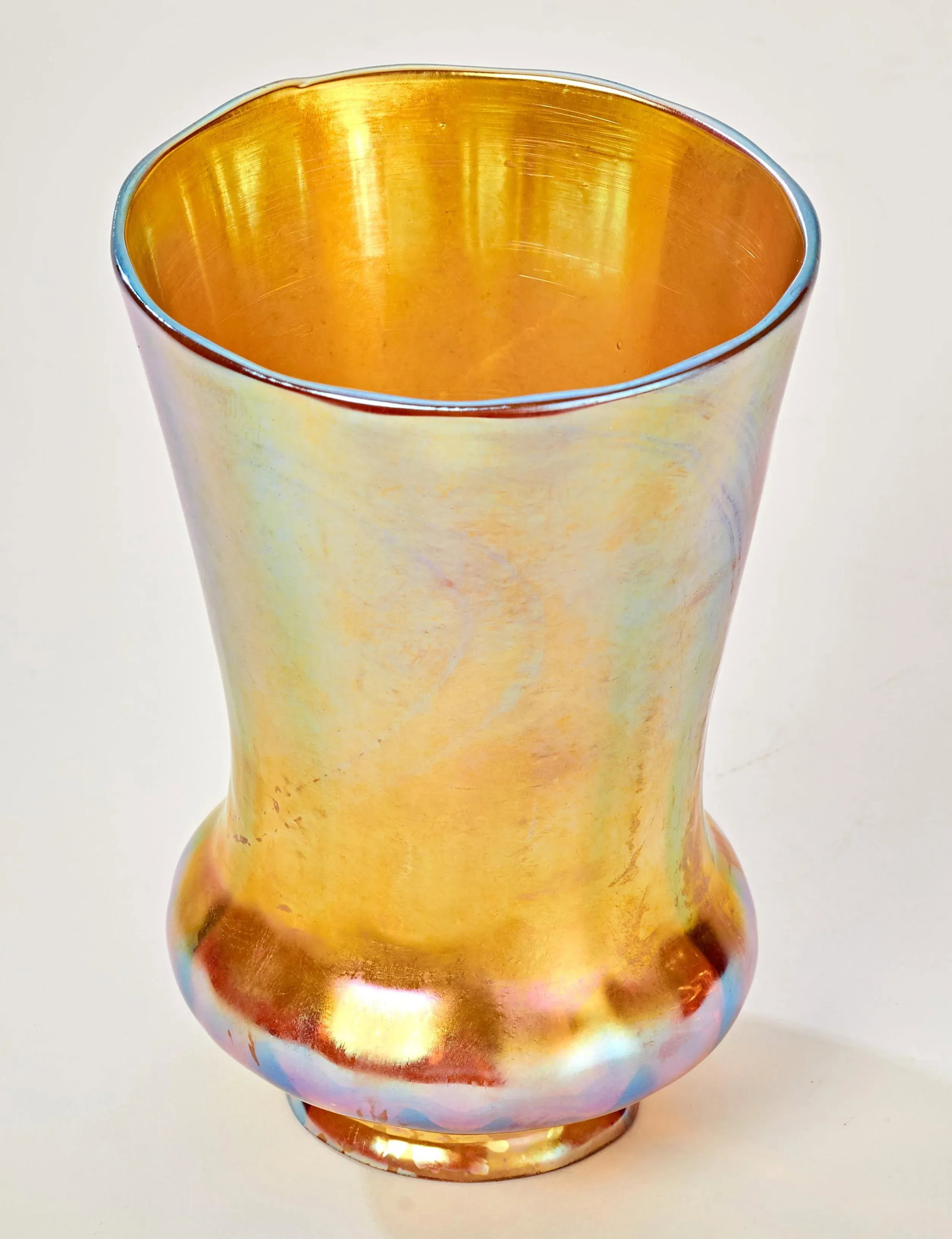 Mid 20th Century Tiffany Style Chalice/Horn Art Glass Lamp Shade - 2