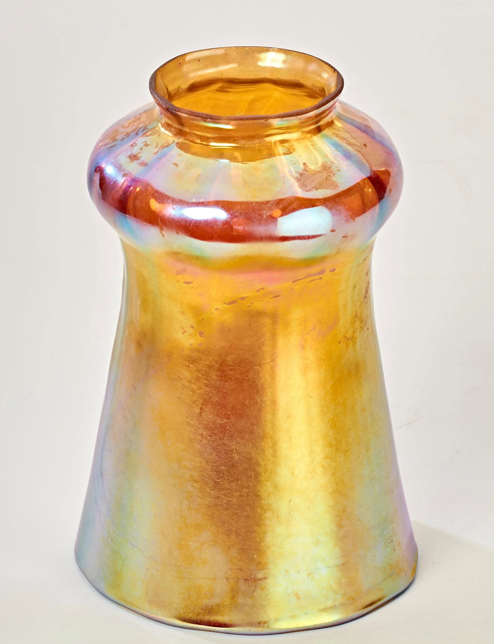 Mid 20th Century Tiffany Style Chalice/Horn Art Glass Lamp Shade - 6