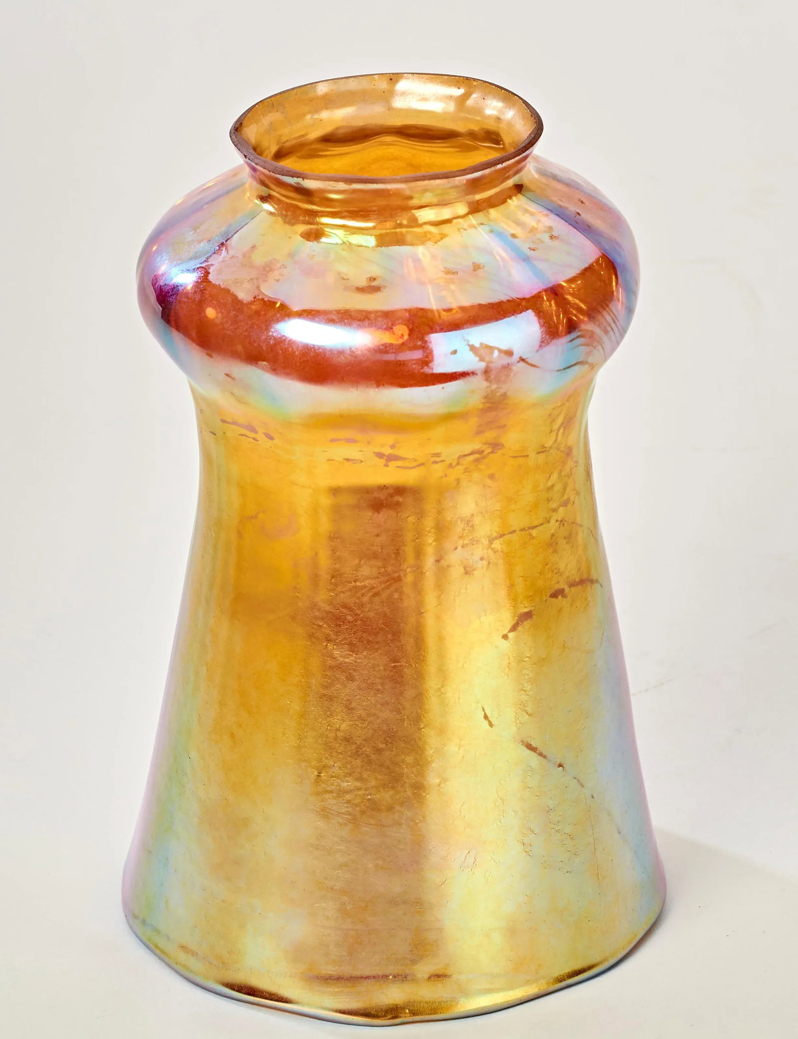 Mid 20th Century Tiffany Style Chalice/Horn Art Glass Lamp Shade - 7