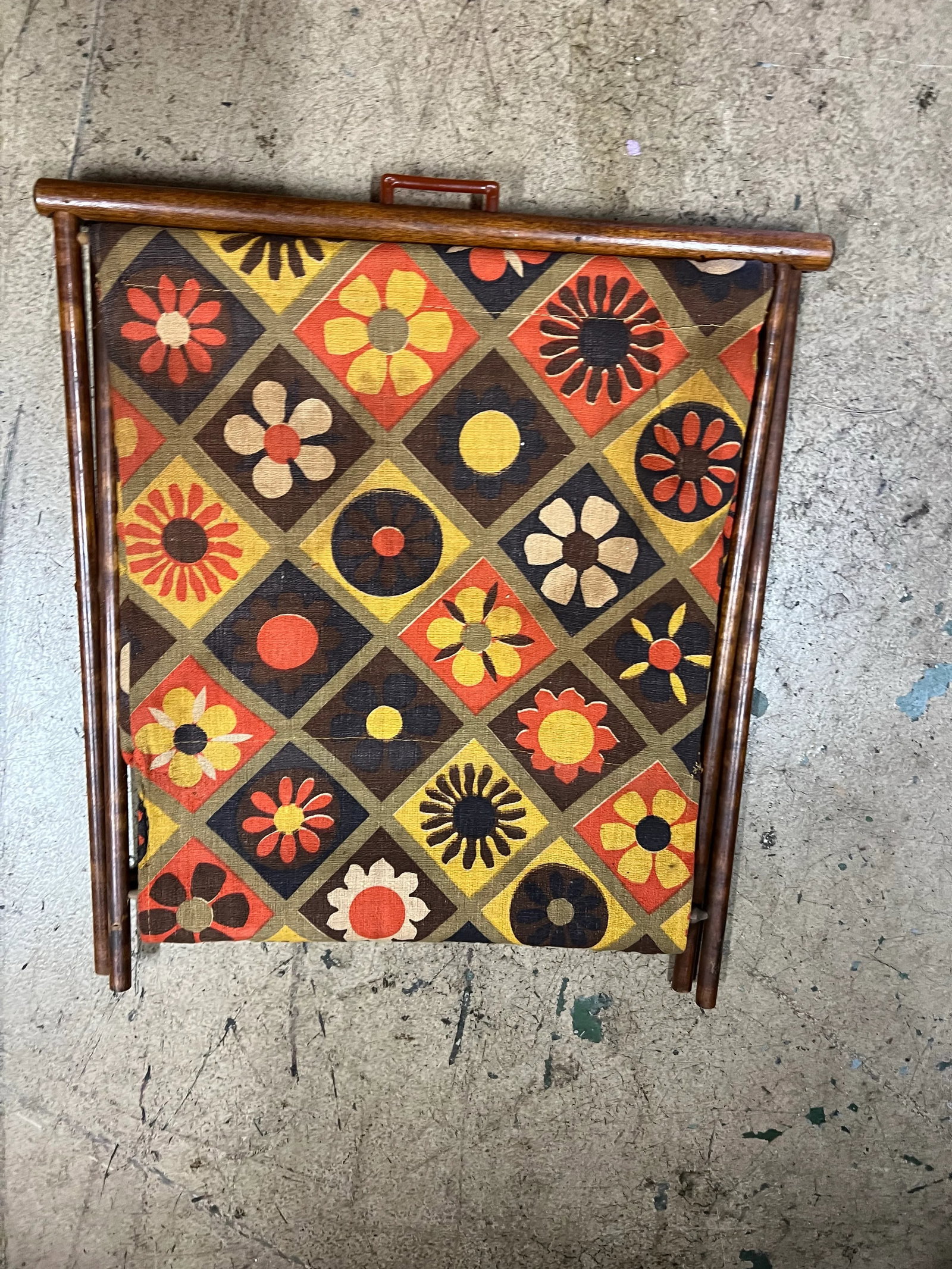 Mid 20th Century Mid Century Fabric Knitting or Magazine Foldable Holder - 2