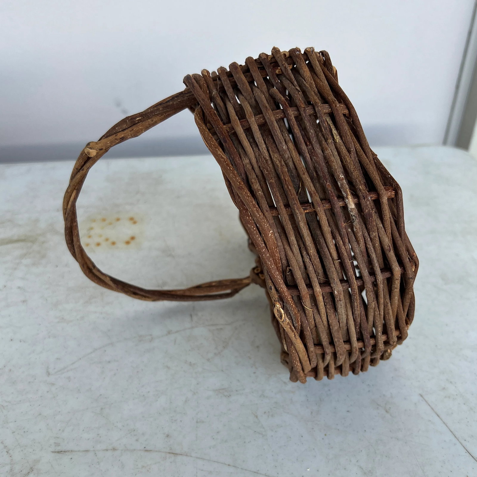 Mid 20th Century Vintage Rustic Heart Shaped Basket With Handle - 5