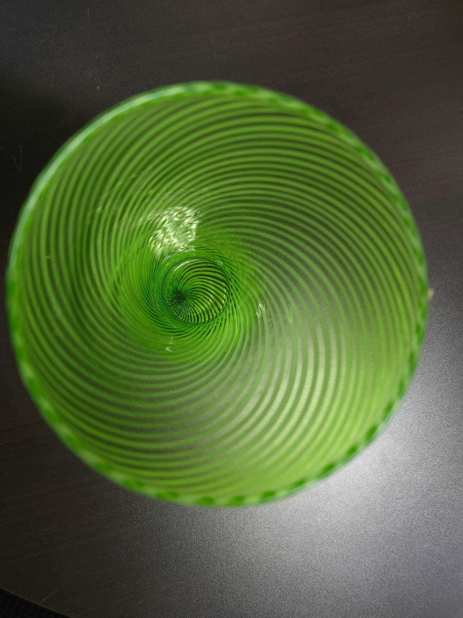 Late 20th Century Swirl Pattern Art Glass Vase - 5