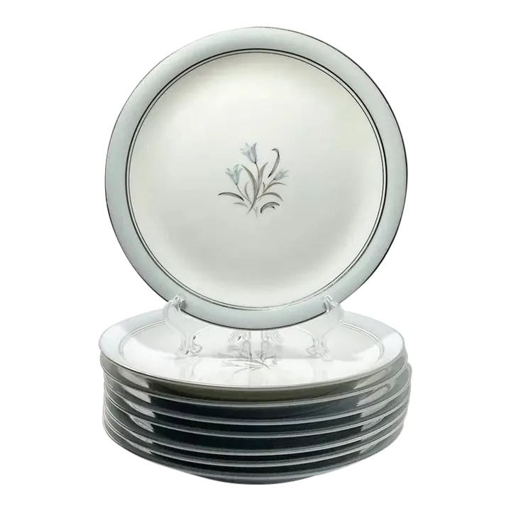 1950s Noritake "Bluebell" Set of 8 Porcelain Salad Plates: Noritake "Bluebell" Set of 8 Porcelain Salad Plates 8" No chips, cracks, or fleabites. Minor silver wear on rim. Comes with age and use. Length 8" Height 7/8" Circa 1950-60s Condition: Alterations: