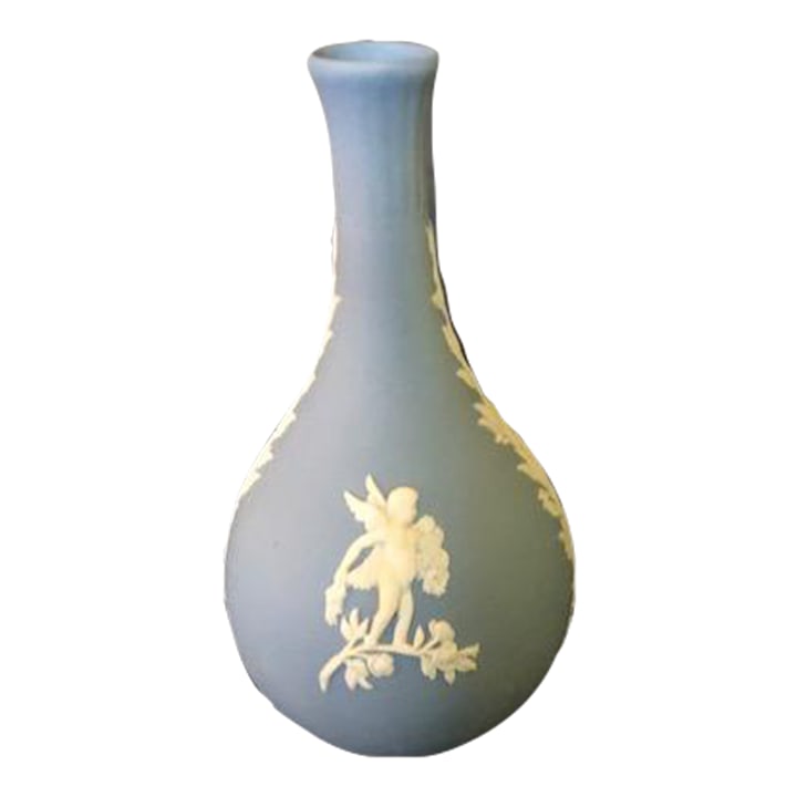 Vintage Blue Wedgwood Petite Bud Posy Vase England: Lovely mid-century Wedgwood vase. Petite size is perfect for a bud or posy. Made in England. Blue ceramic with white vines and angels applied decoration. Condition: Alterations: Original Condition Una