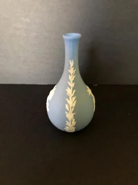 Vintage Blue Wedgwood Petite Bud Posy Vase England - 2