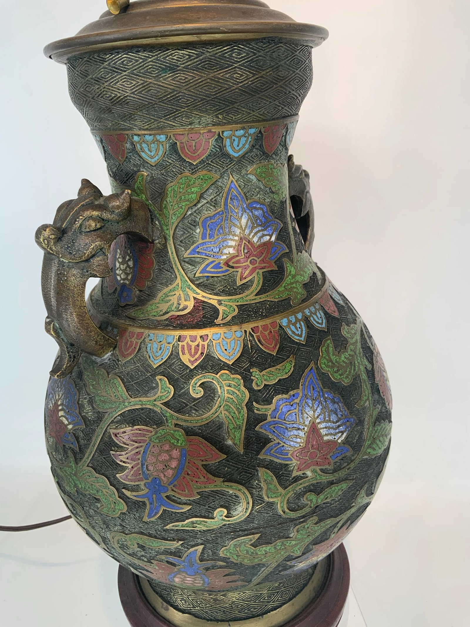 Large and Impressive Antique Japanese Bronze Champleve Lamp - 4