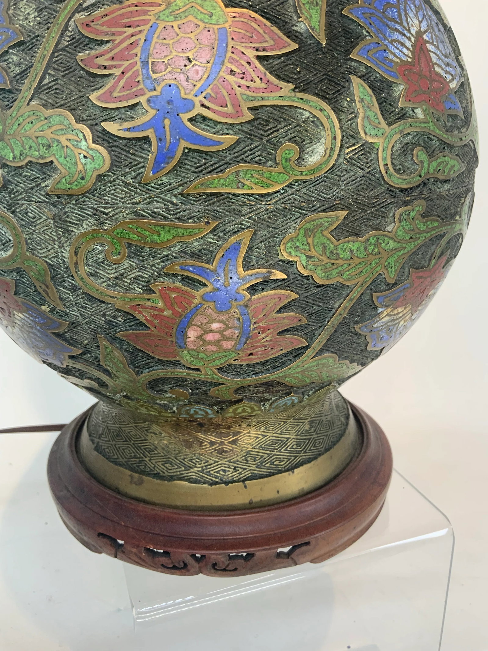 Large and Impressive Antique Japanese Bronze Champleve Lamp - 9