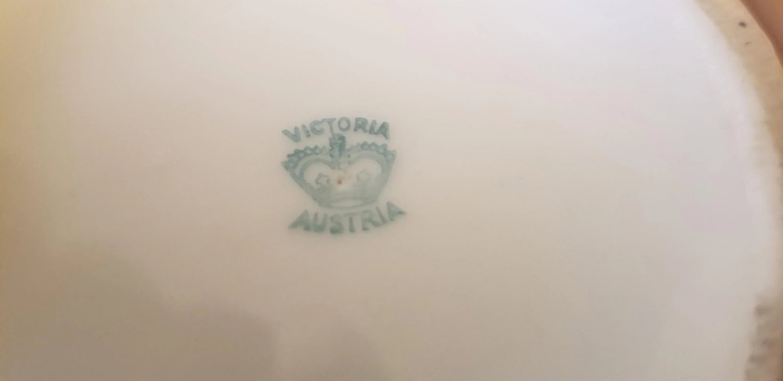 Late 19th Century Victorian Porcelain Vase - 2