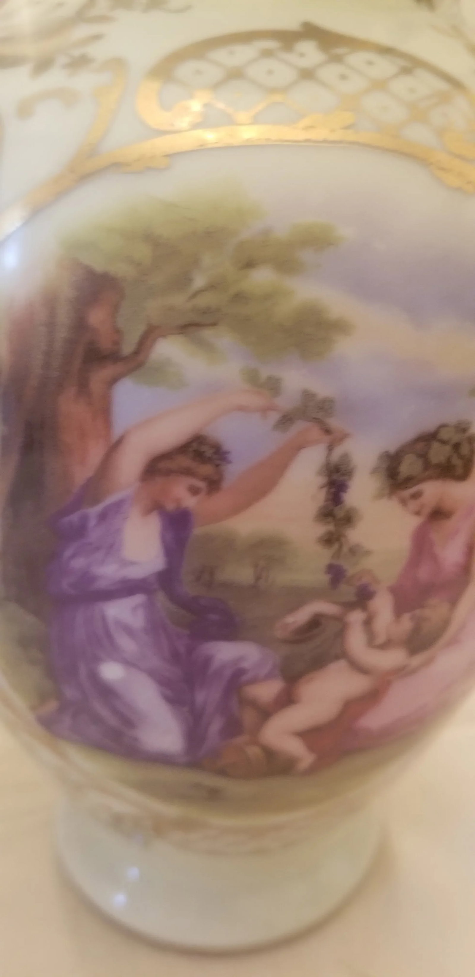 Late 19th Century Victorian Porcelain Vase - 7