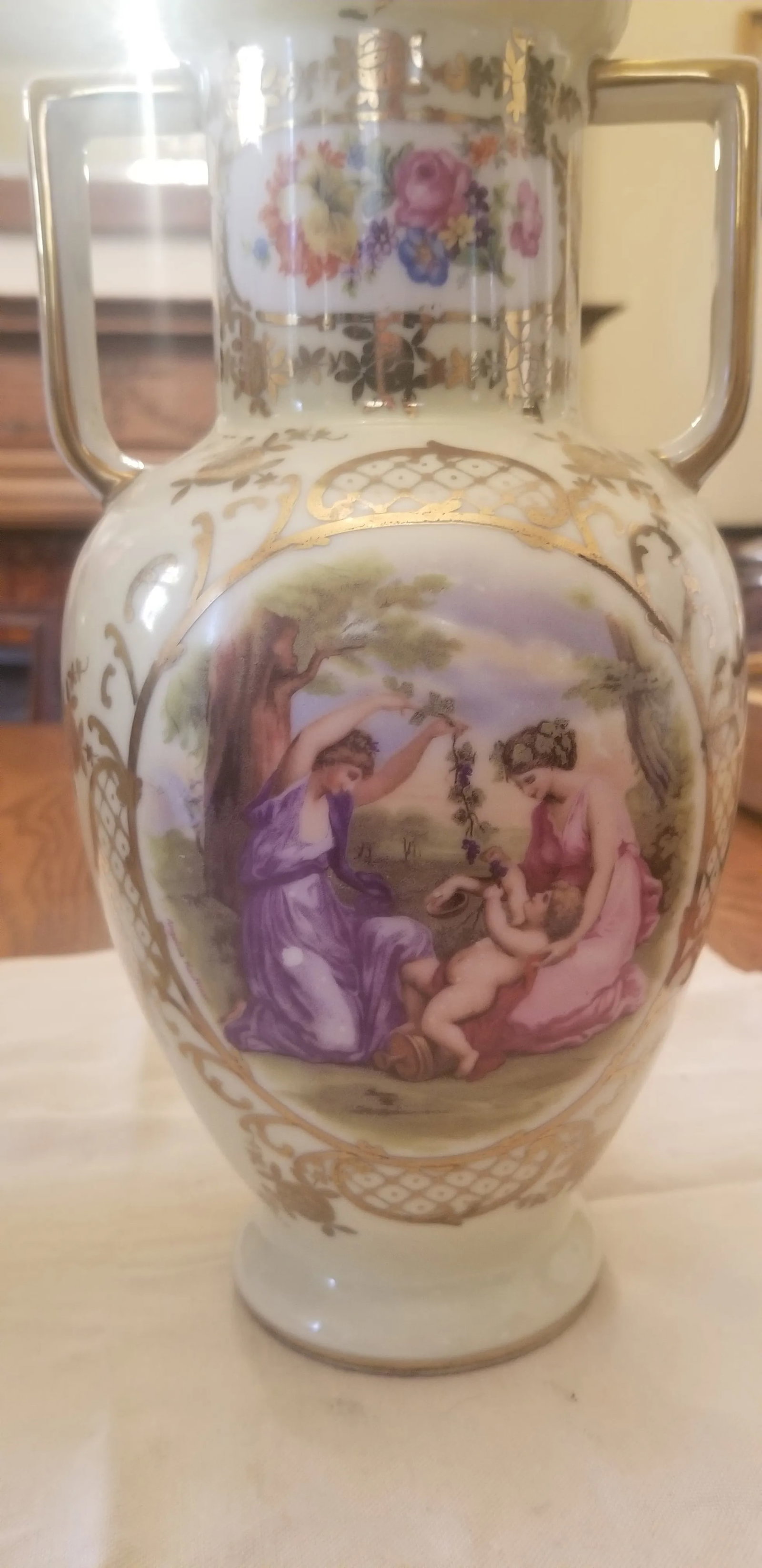 Late 19th Century Victorian Porcelain Vase - 8