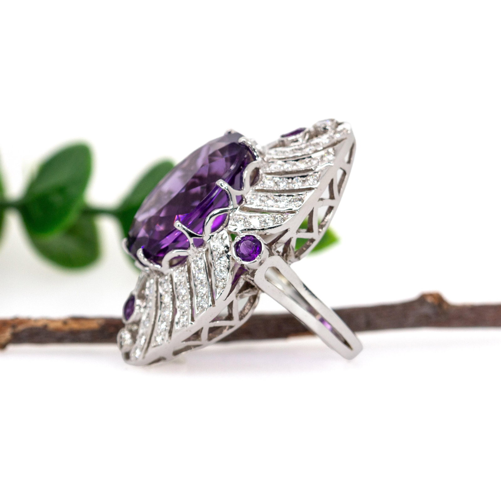 22cts Zambian Amethyst Ring With Earth Mined Diamond Accents in 14k Solid Gold, Size 6.75 - 5