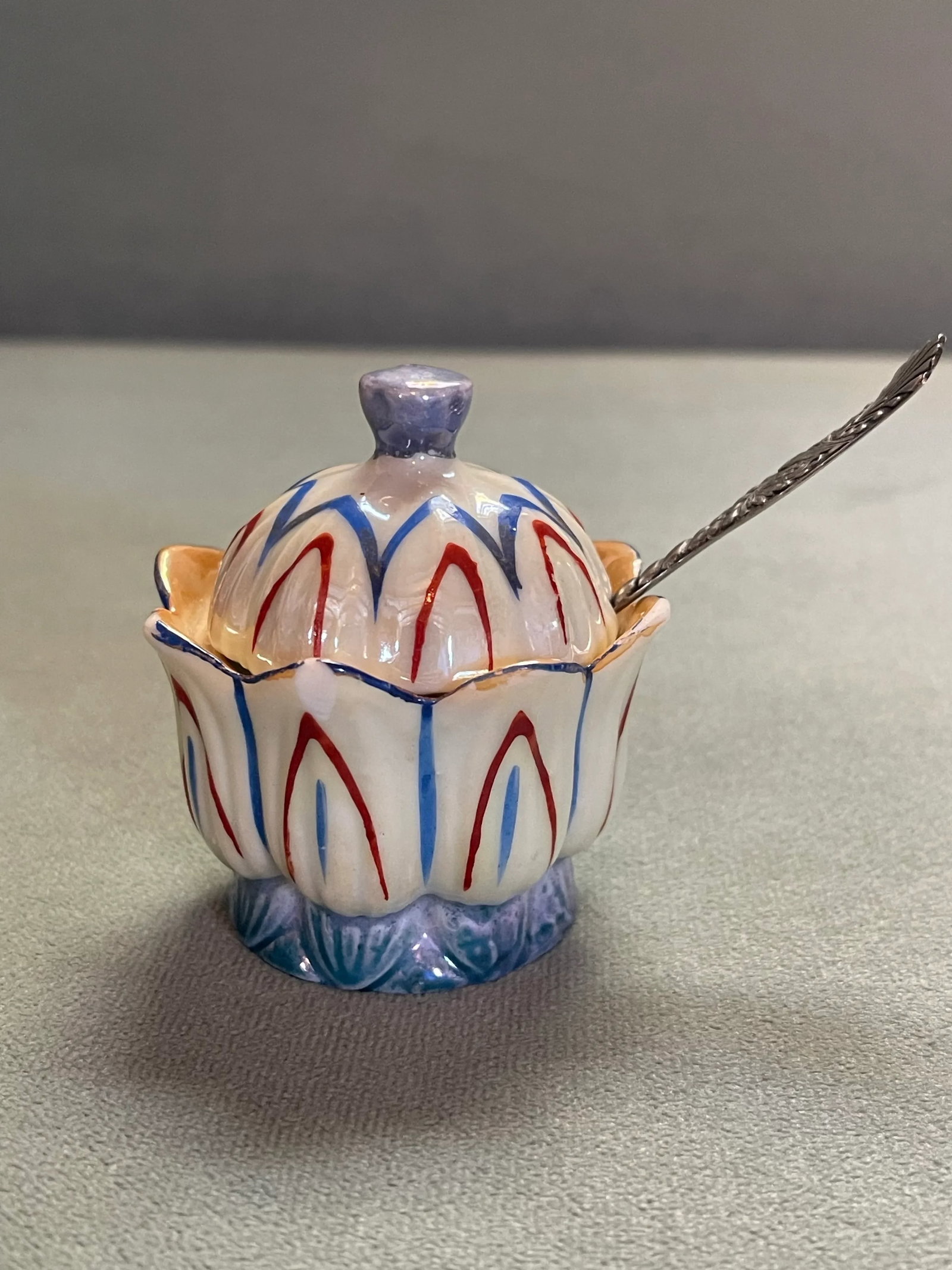 Early 20th Century Tulip Shaped China Serving Dish - 11