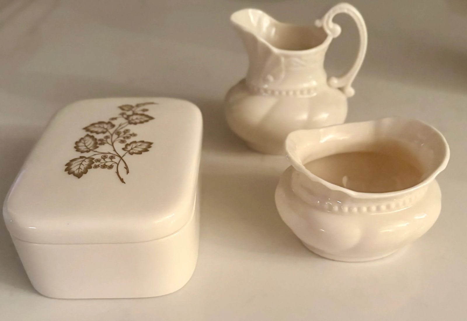 Hollywood Regency Ivory Porcelain With Gold Detail Jewelry Box by Lenox - 6