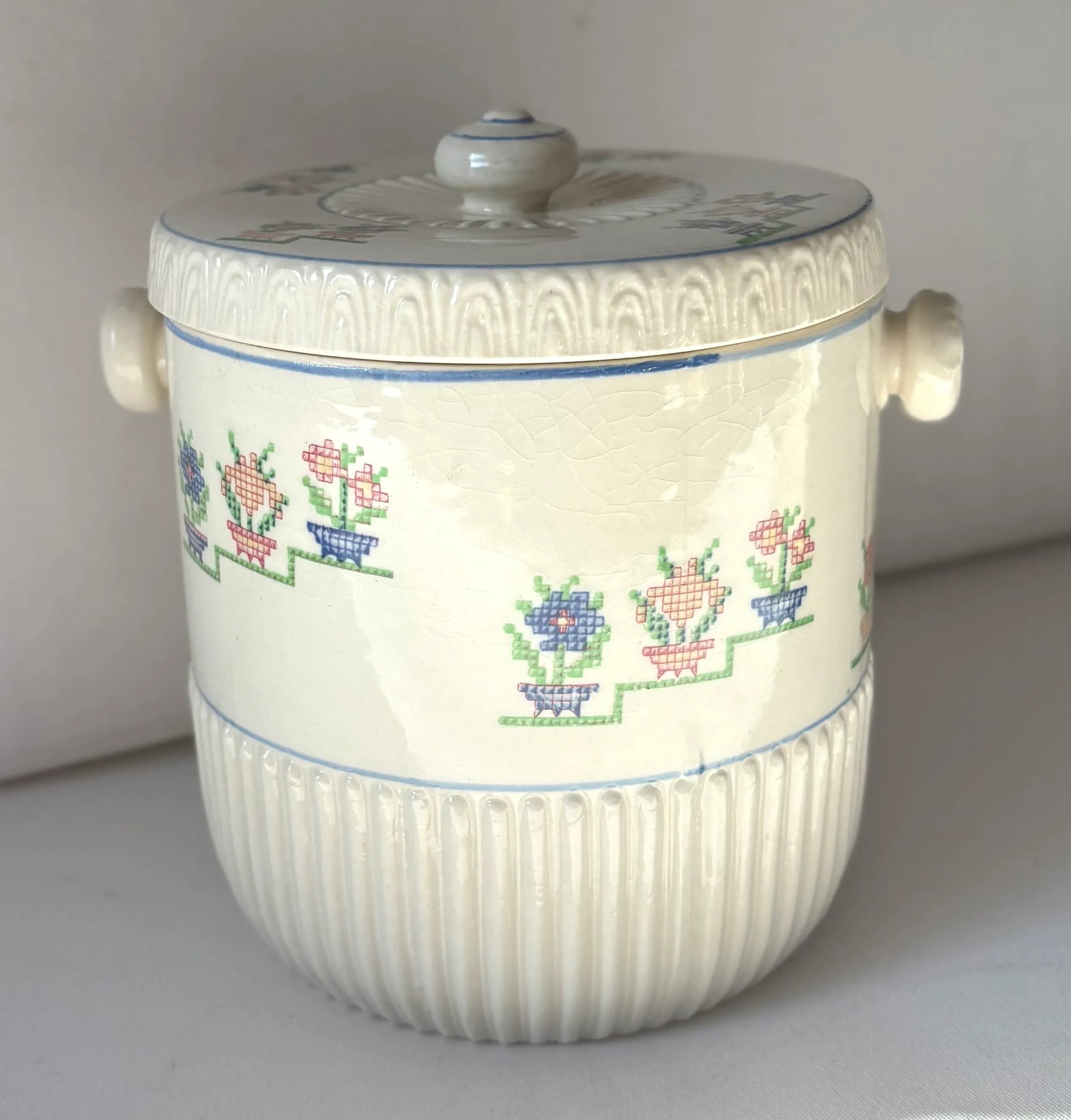 1940's Trompe L'oeil Needlepoint Japanese Ceramic Biscuit Jar - 2