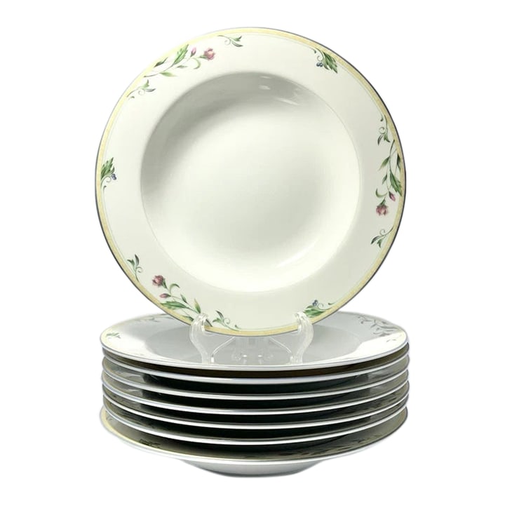 Mikasa "Floretta" Set of 8 Porcelain Soup Bowls: Mikasa "Floretta" Set of 8 Porcelain Soup Bowls 8 1/2" Good vintage condition. No chips, cracks, or fleabites. Length 8 1/2" Height 1 1/2" Circa 2000s Condition: Alterations: Original Condition