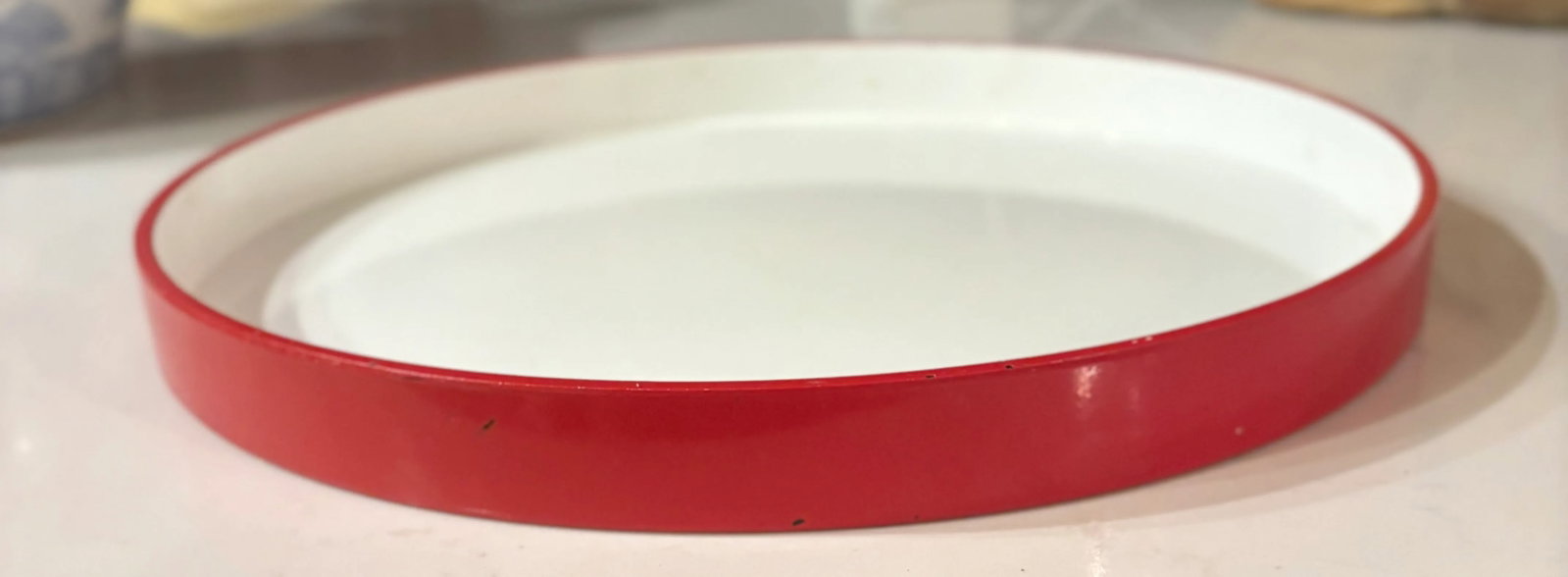 Round Red and White Lacquer Tray - 8