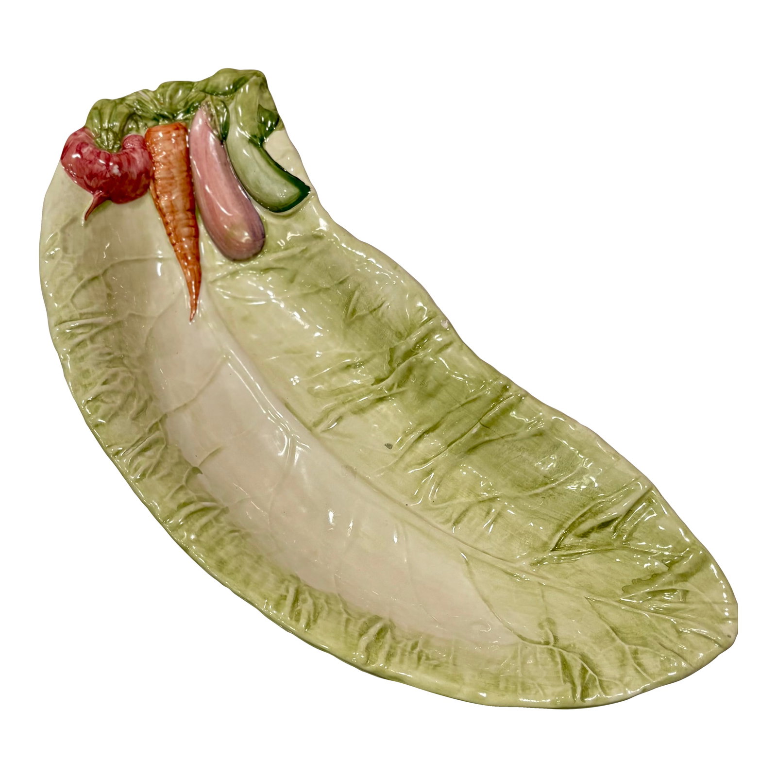 Vintage Trompe-l'Oeil Lettuce Leaf Shaped Vegetable Serving Platter by Vietri: Hand painted ceramic platter crafted in Italy for Vietri. The platter is shaped like an elongated lettuce leaf with incredible attention to detail and has dimensional vegetables (red onion, carrot,
