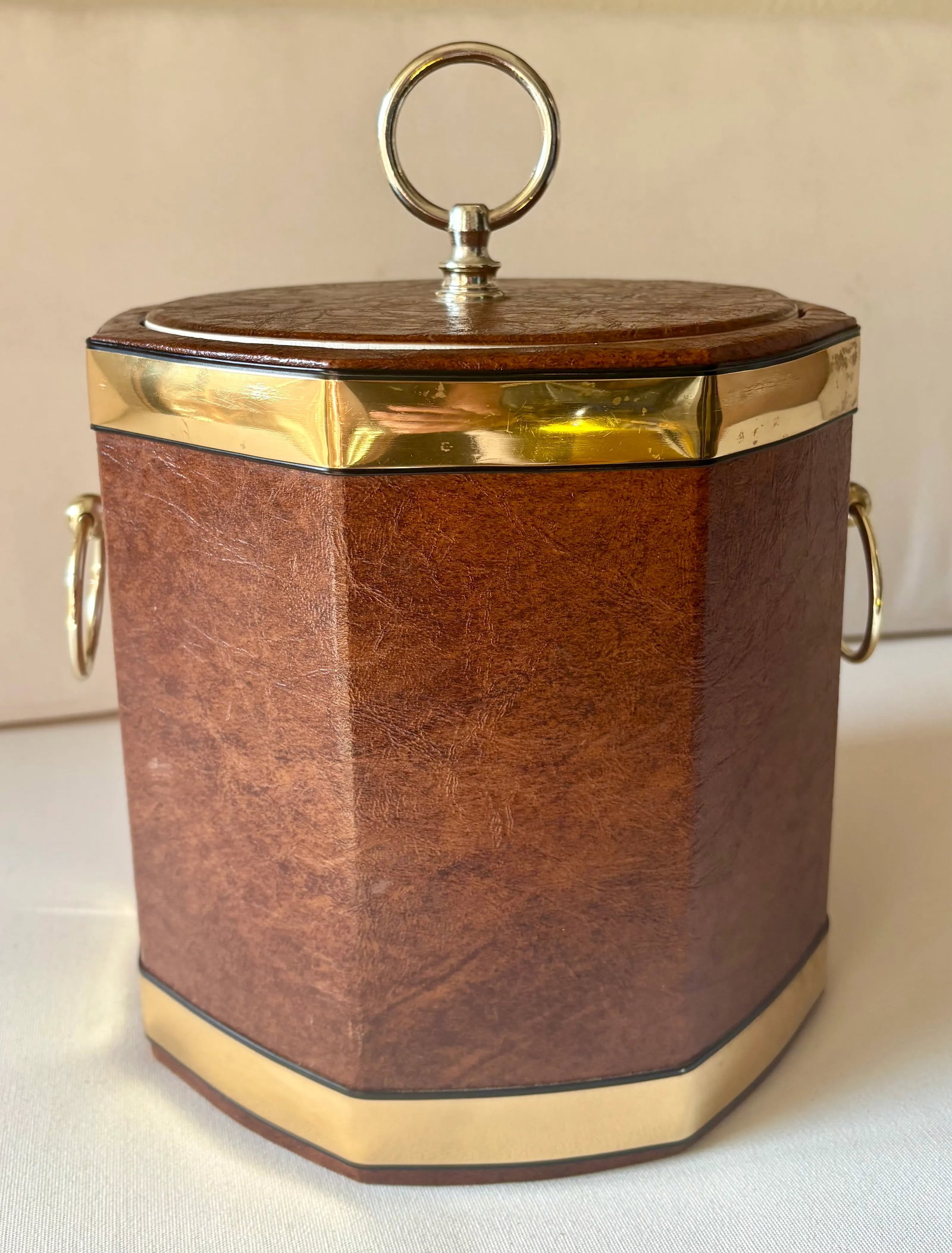 1970's Georges Briard Style Hollywood Regency Faux Burlwood Leatherette Ice Bucket With Gold Fitting - 3