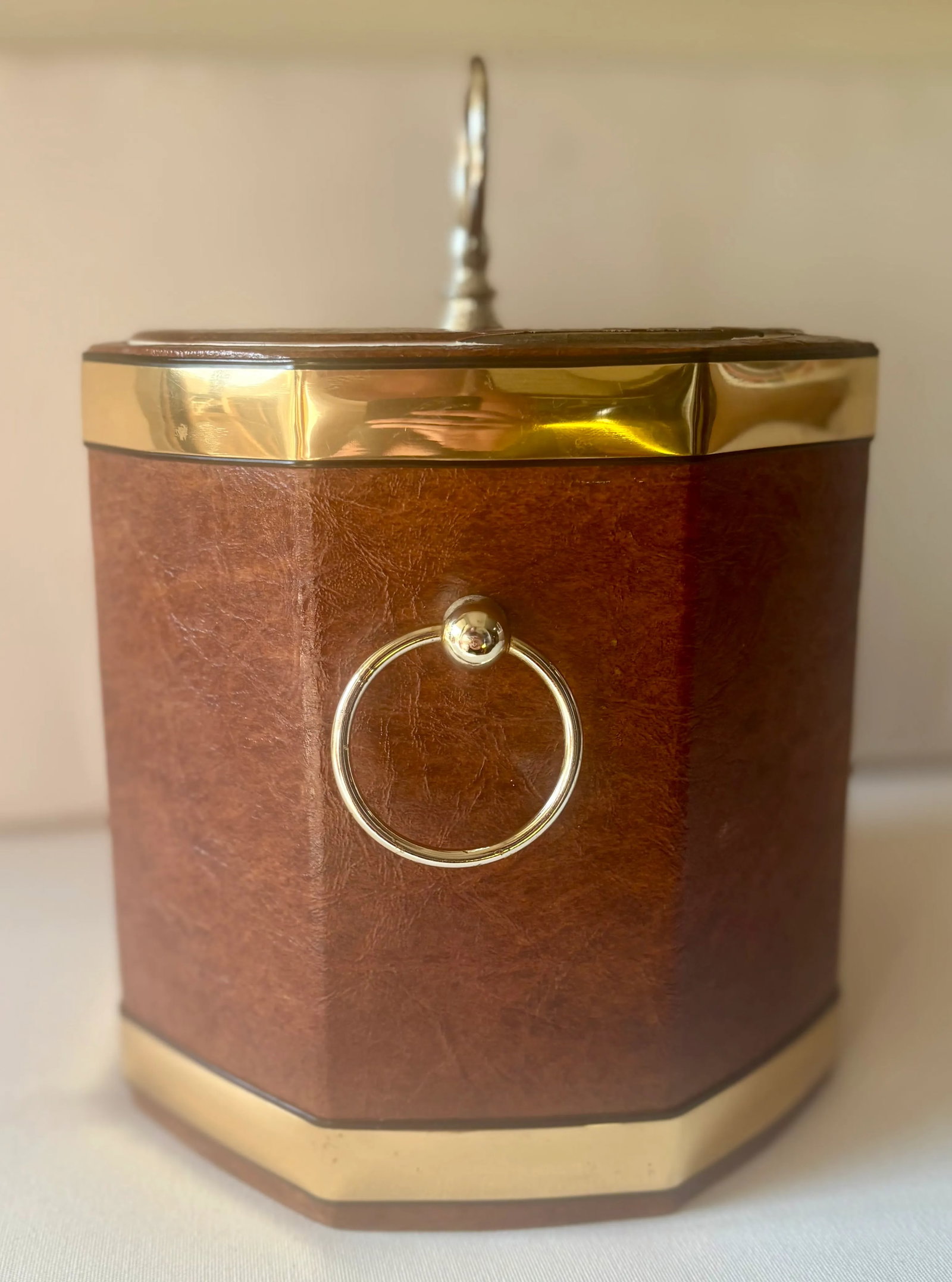 1970's Georges Briard Style Hollywood Regency Faux Burlwood Leatherette Ice Bucket With Gold Fitting - 4