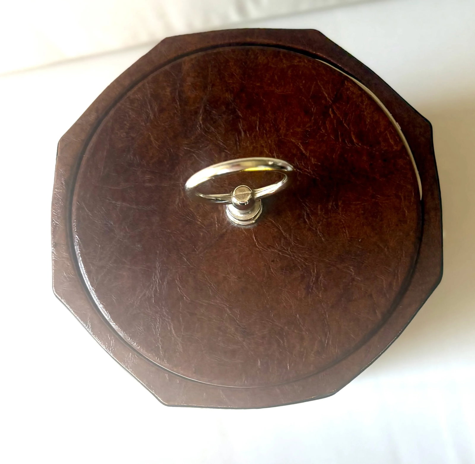 1970's Georges Briard Style Hollywood Regency Faux Burlwood Leatherette Ice Bucket With Gold Fitting - 5
