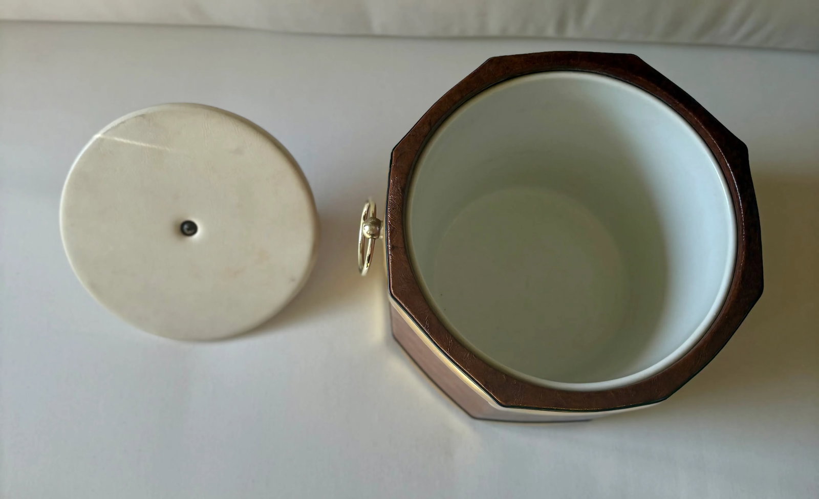 1970's Georges Briard Style Hollywood Regency Faux Burlwood Leatherette Ice Bucket With Gold Fitting - 7