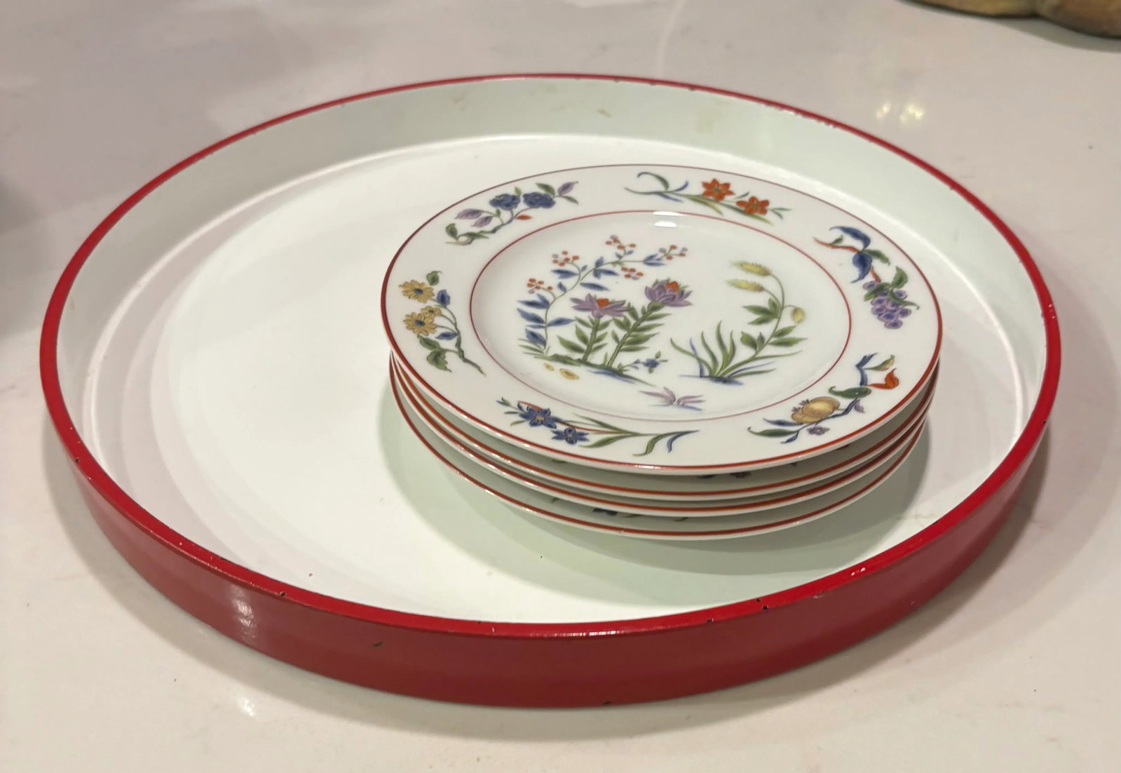 Queen's Garden Floral Plates With Red Rim- Set of 4 - 6