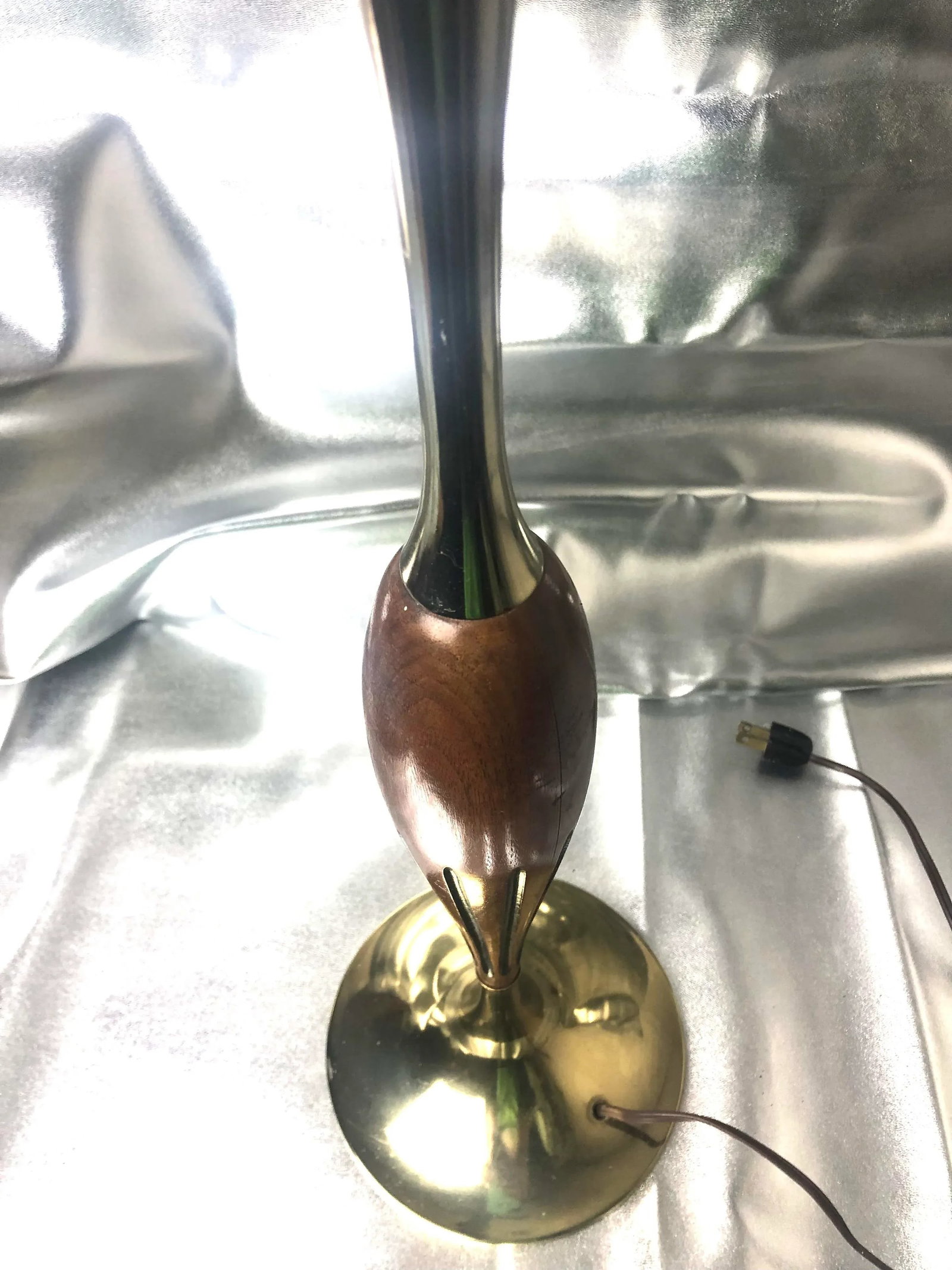 Mid Century Lamp in the Manner of Laurel Walnut Brass Tulip Base - 4