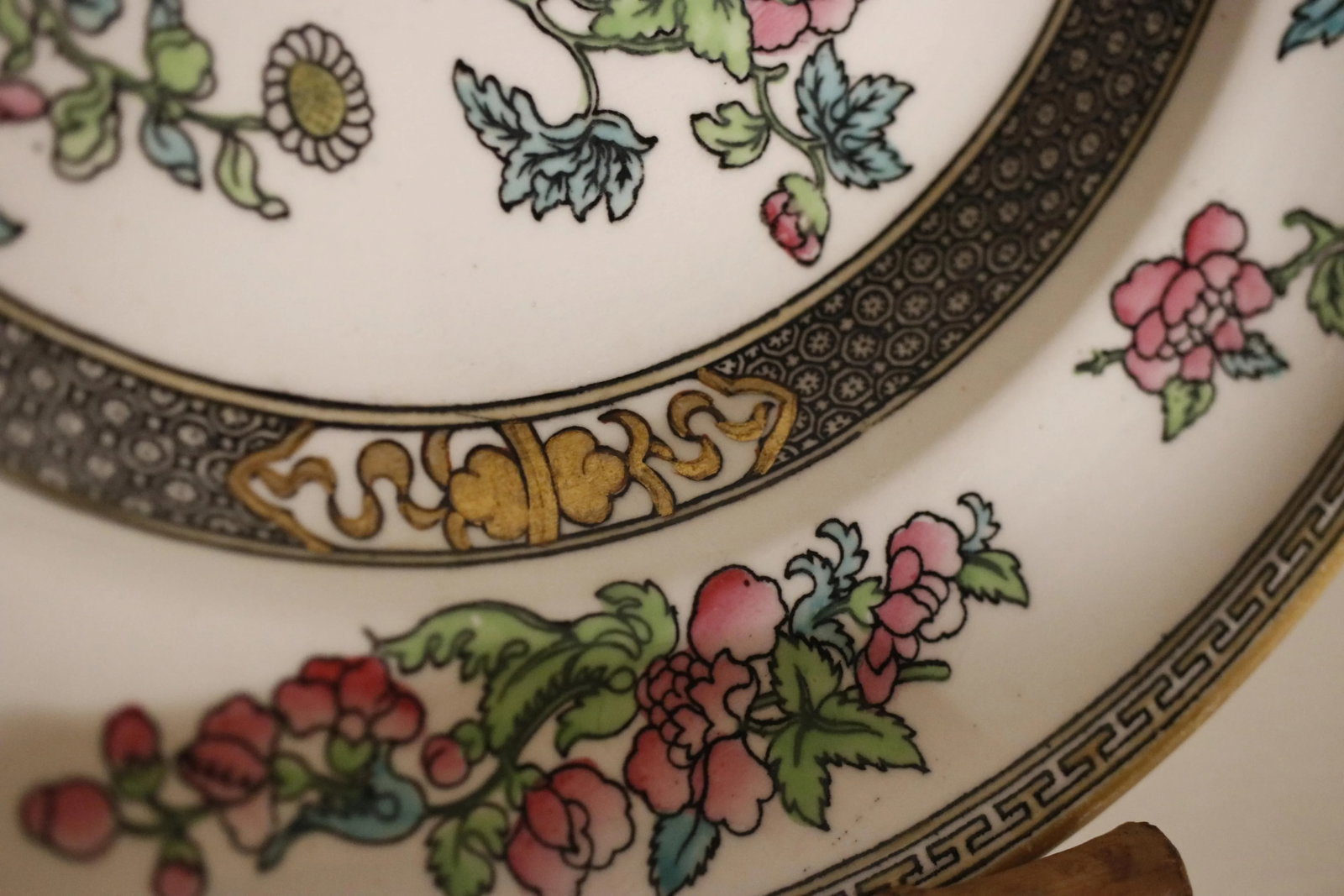 Pair of 19th C. Antique Minton Chinoiserie Ironstone "Indian Tree" Soup Plates - 9