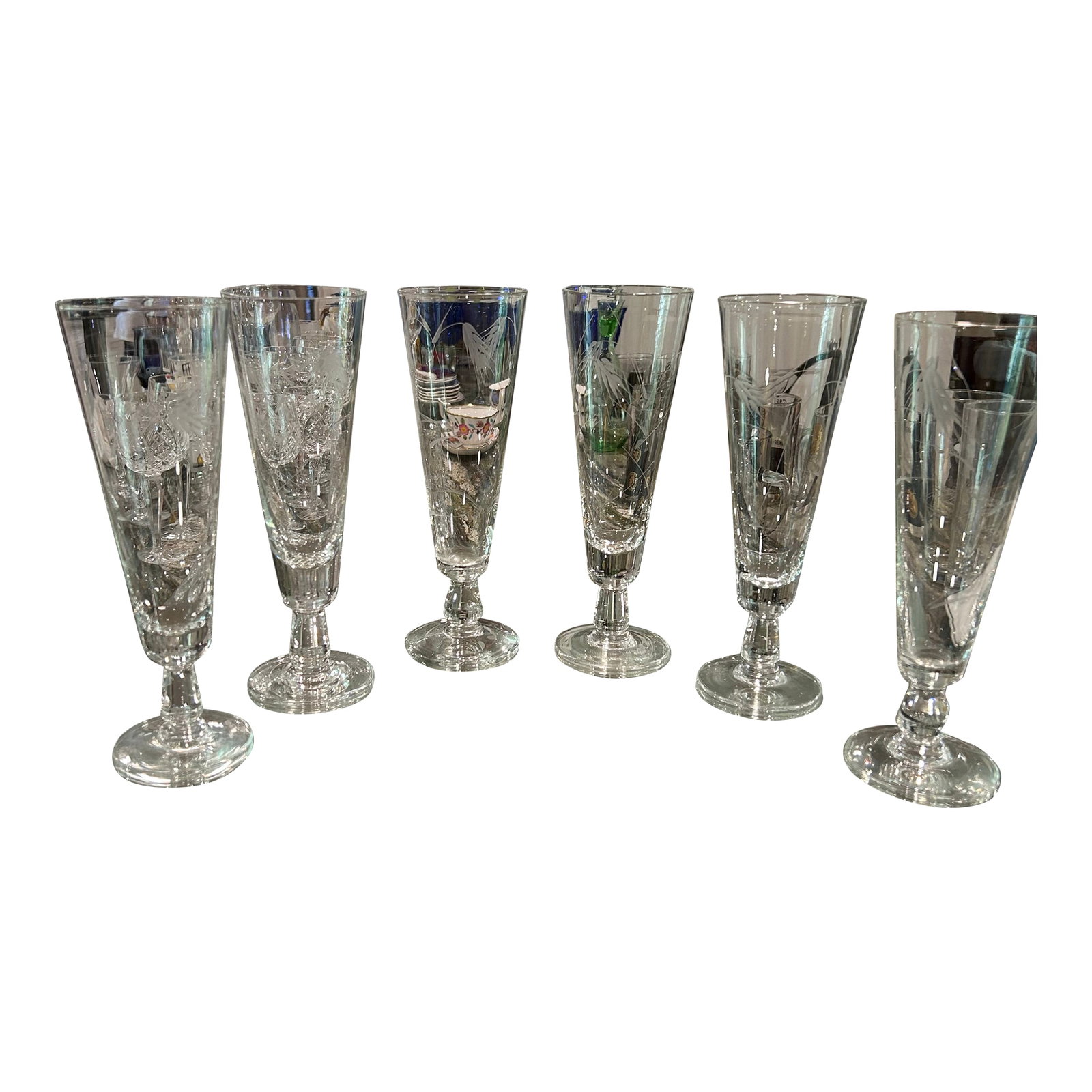 Mid Century Modern Sasaki "Wheat Pattern" Pilsner Glasses - Finely Etched With the Iconic Wheat Patt: Set of six Pilsner glasses made by premier manufacturer Noritake and known as Sasaki, and etched in the Iconic Wheat Pattern from the mid century. They're a beautiful set and a must have when serving