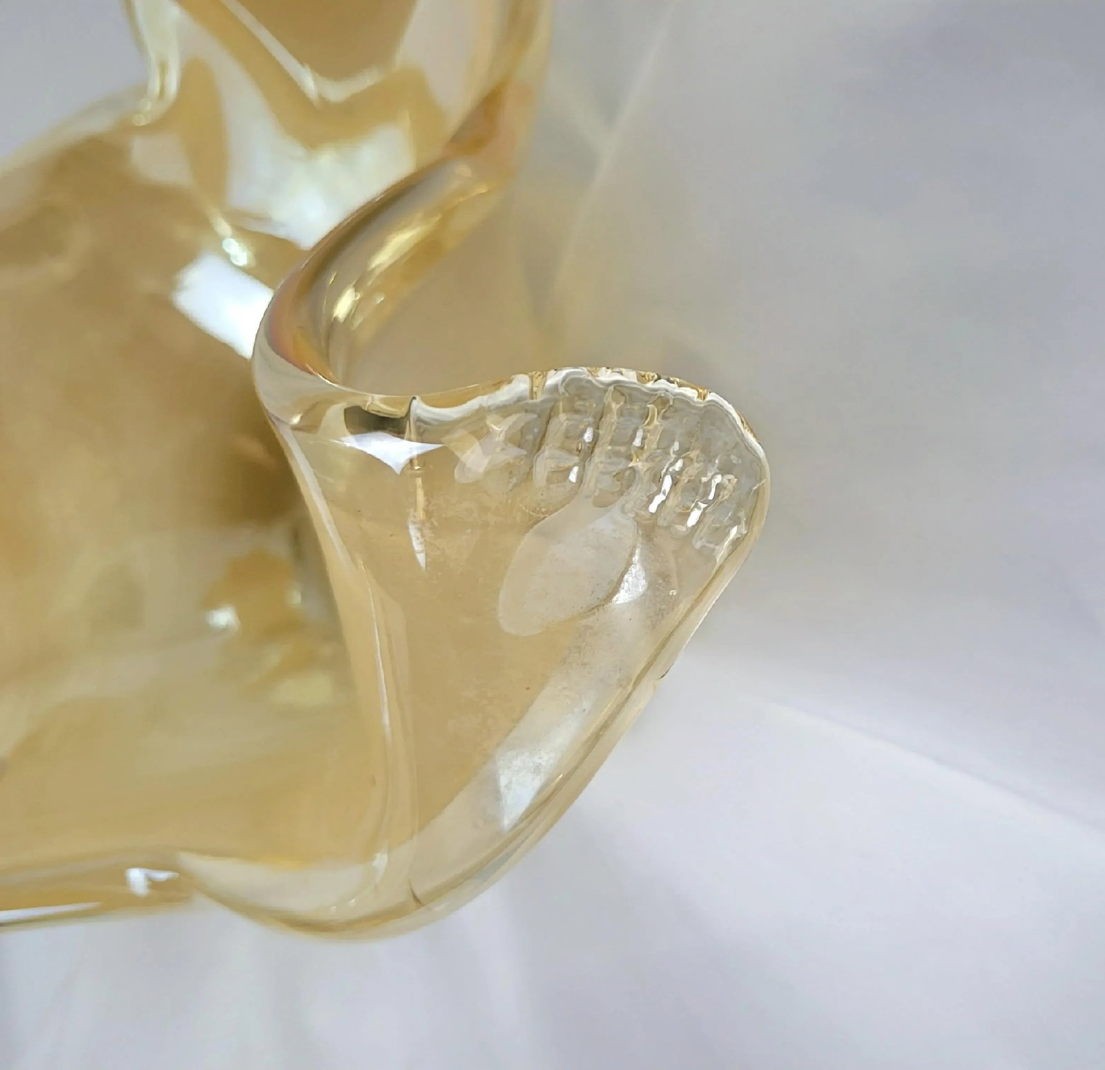 Vintage Lavorazione Arte Murano Hand Blown Honey Clear Free Form Glass Bowl - 10