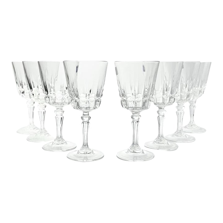 1980s Cristal D'Arques "Chantelle" 8 Crystal Wine Glasses: Cristal d'Arques "Chantelle" 8 Crystal Wine Glasses 7 1/4" 6oz Lady Victoria No chips, cracks, or fleabites. Height 7 1/4" Length (Opening) 2 7/8" Holds 6oz Circa 1980-90s Condition: Alterations
