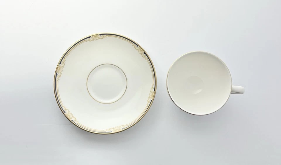 1990s Wedgwood "Cavendish" Set of 4 Bone China Teacups & Saucers - 4