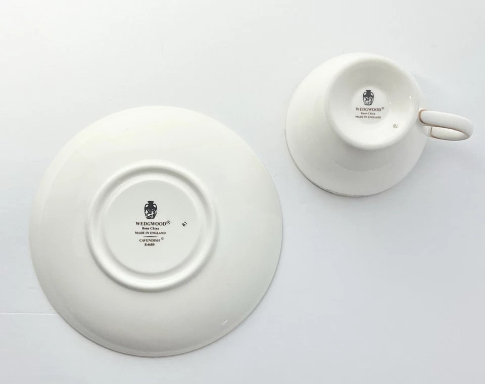 1990s Wedgwood "Cavendish" Set of 4 Bone China Teacups & Saucers - 5