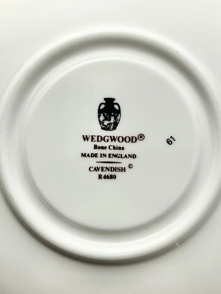 1990s Wedgwood "Cavendish" Set of 4 Bone China Teacups & Saucers - 6