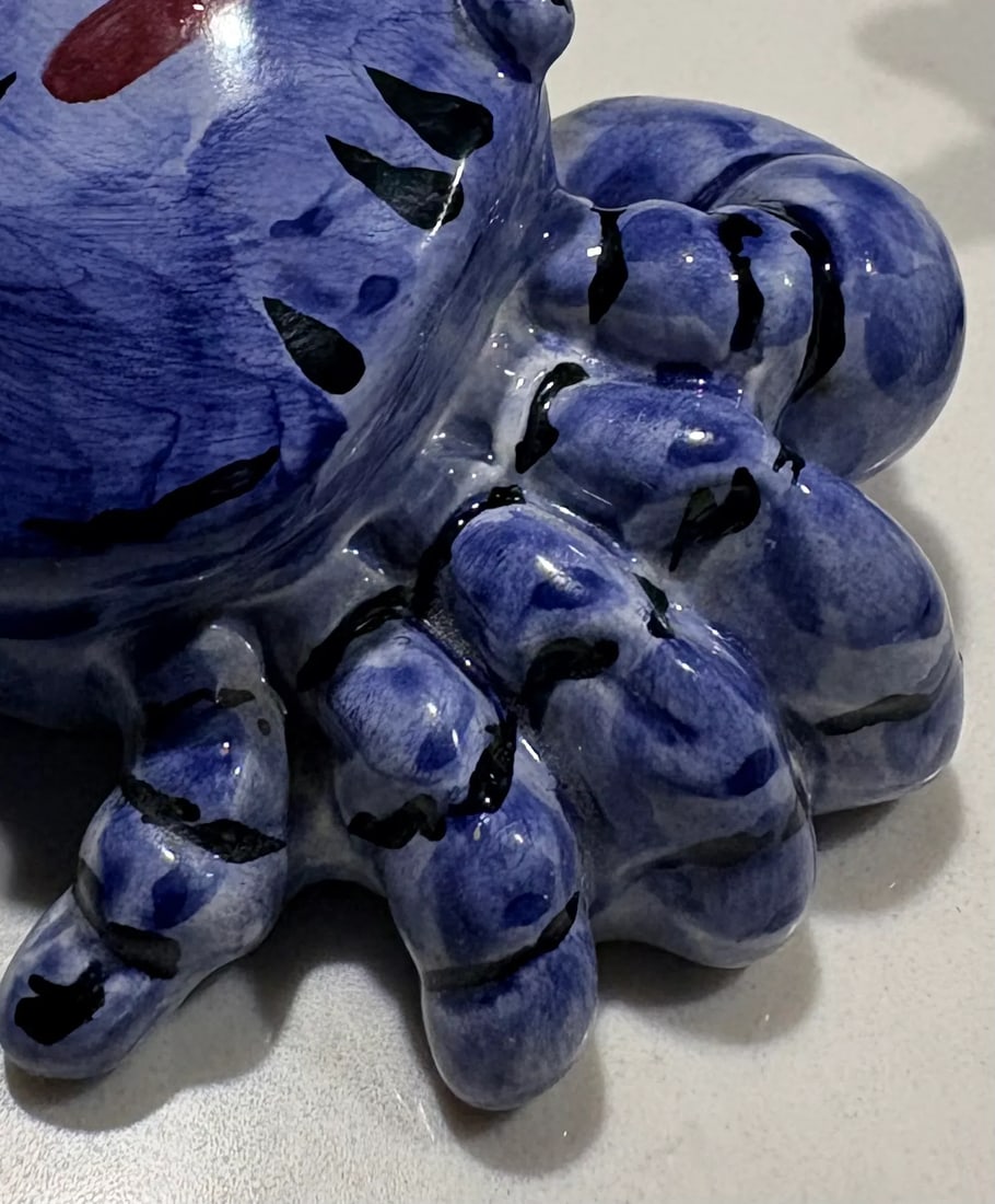 Late 20th Century Coastal Chic Blue Crab Ceramic Salt and Pepper Shakers- a Pair - 7