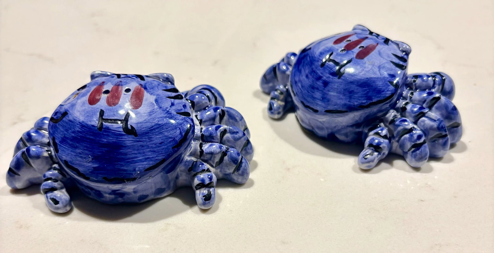Late 20th Century Coastal Chic Blue Crab Ceramic Salt and Pepper Shakers- a Pair - 9